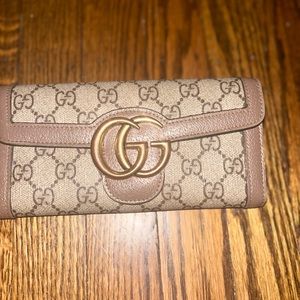 Gucci snap button trim wallet